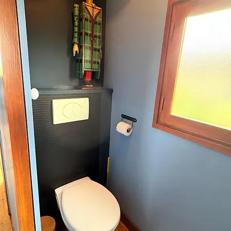 Campsite La Roulotte Circus Des Grillots Beaulon